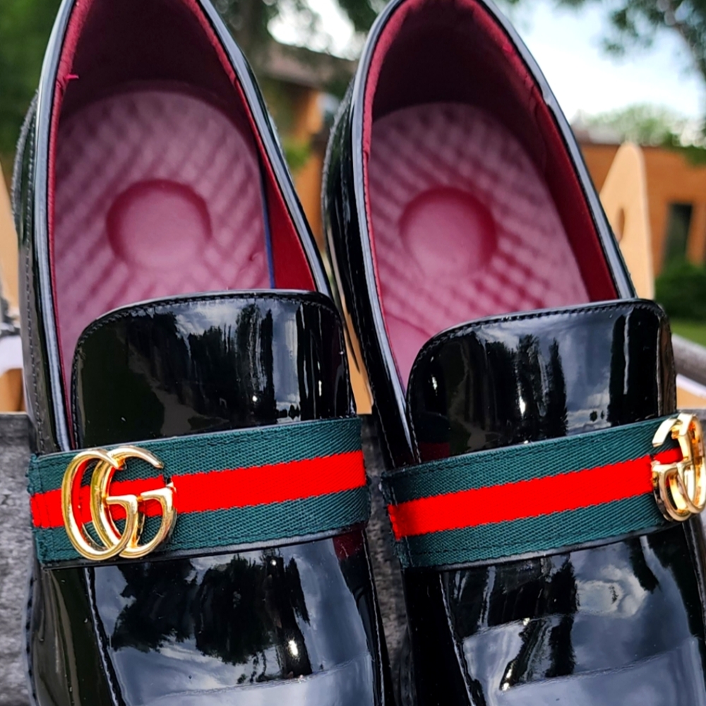 Dress  shoes Gucci